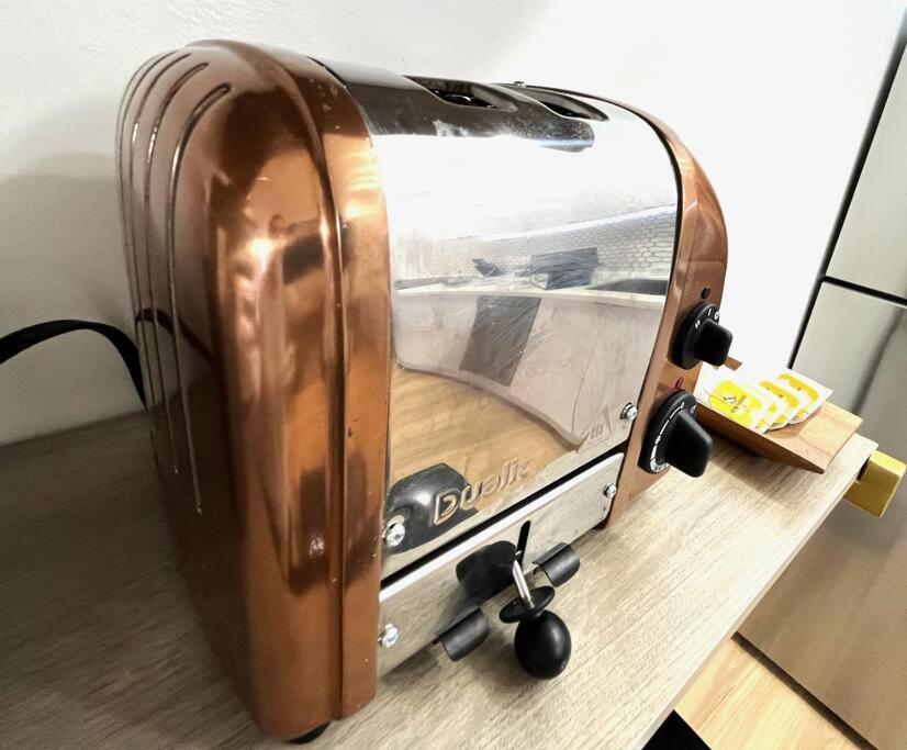 Huge Patio Washerdryer 1 Bedroom Banyan Free Parking 5 Min To Beach ホノルル エクステリア 写真