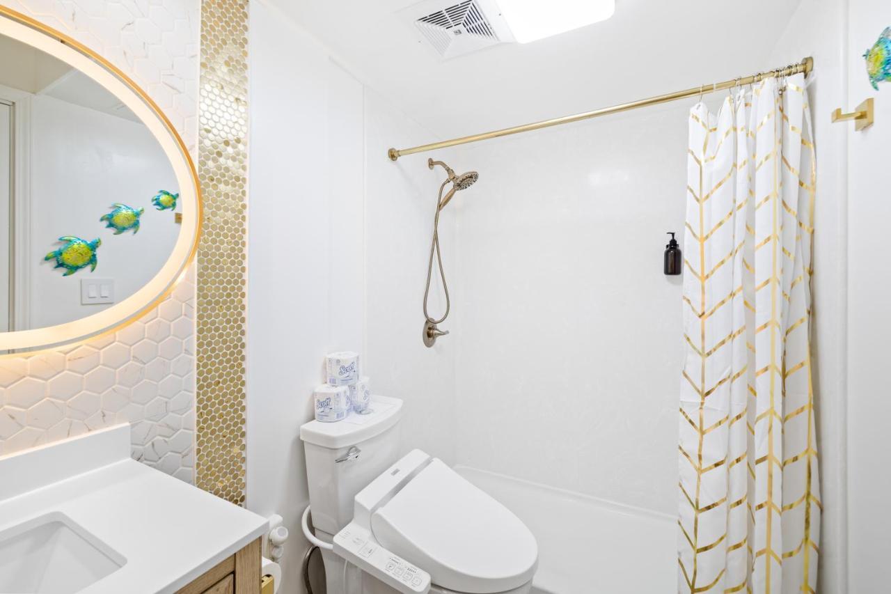 Huge Patio Washerdryer 1 Bedroom Banyan Free Parking 5 Min To Beach ホノルル エクステリア 写真